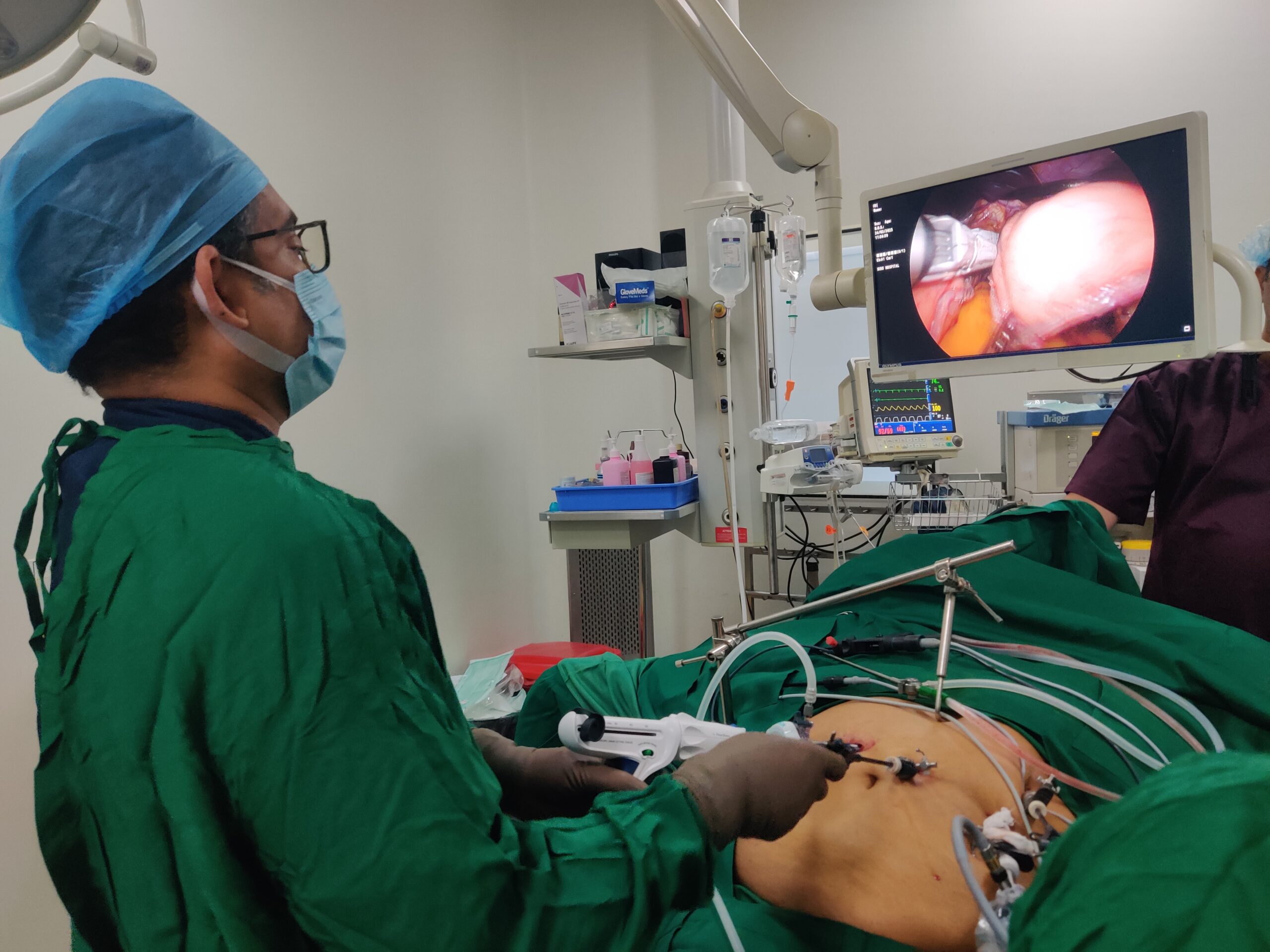 Top bariatric surgeon in surat